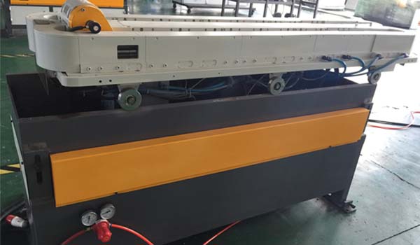 高速單壁波紋管設(shè)備