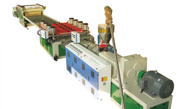 WPC發(fā)泡板設(shè)備